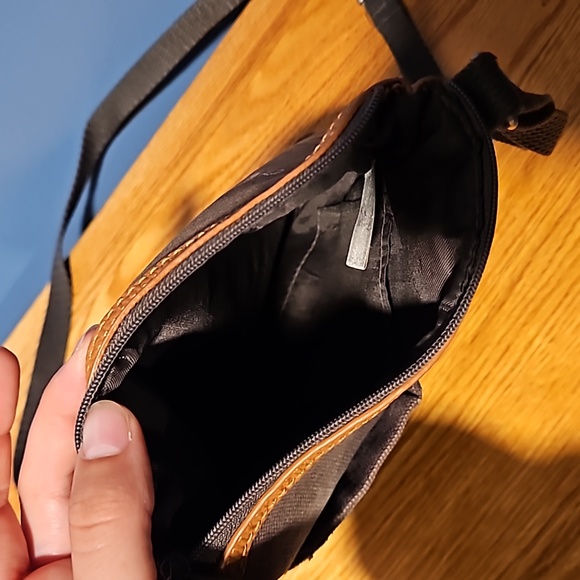 Crossbody bag - Picture 3 of 3